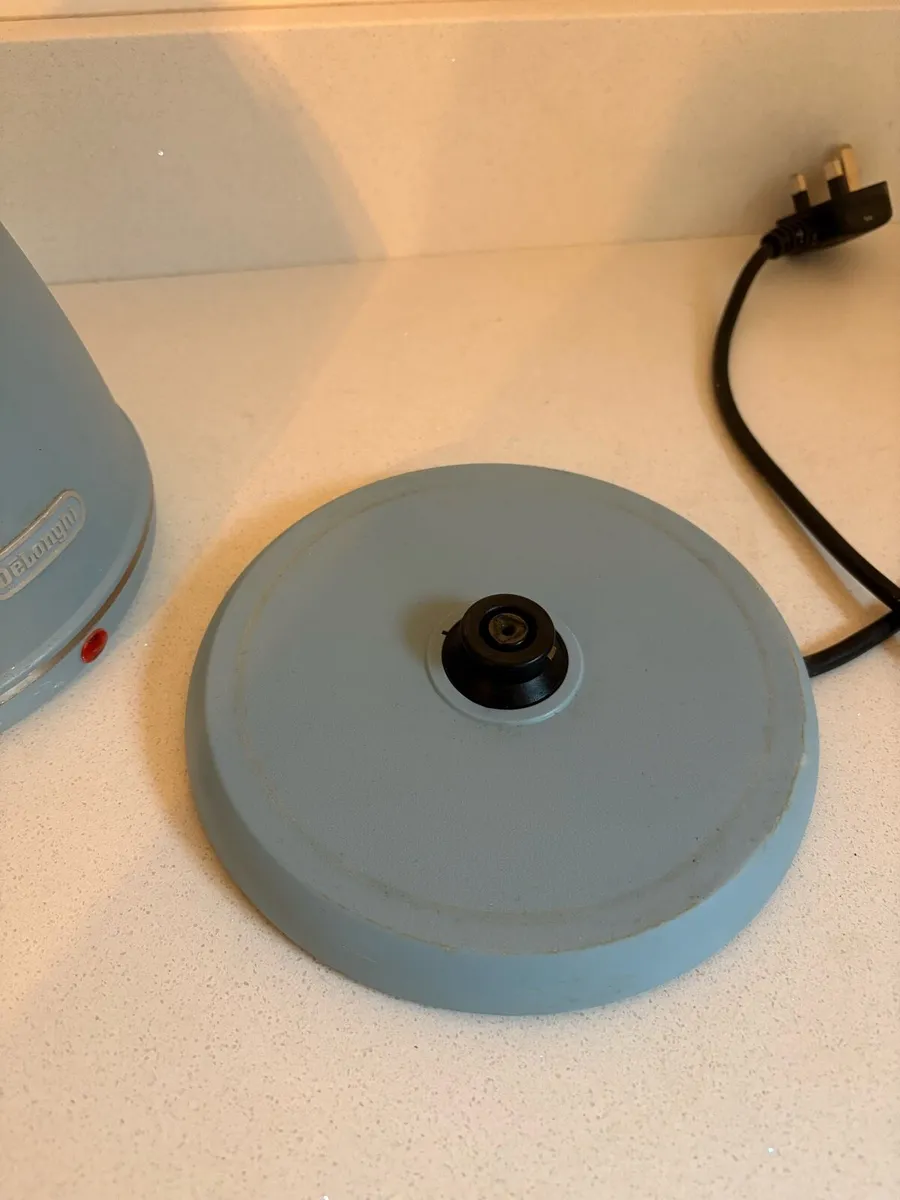 DeLonghi Blue Kettle - Image 3