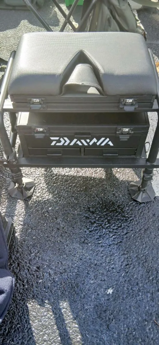 Daiwa seat box d50sb - Image 1