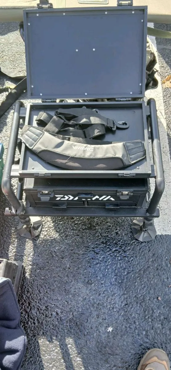 Daiwa seat box d50sb - Image 2