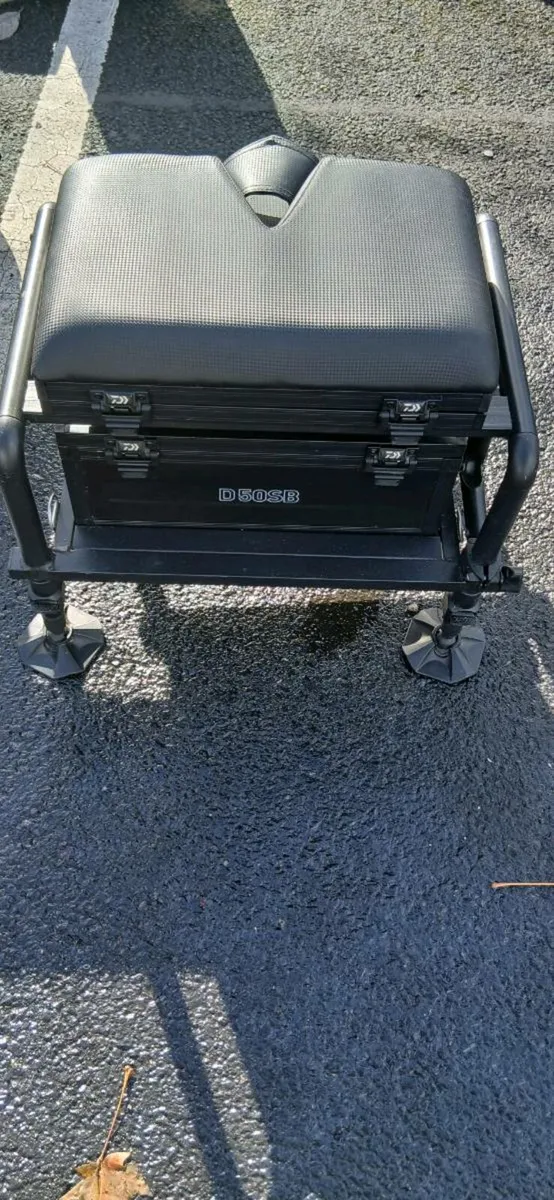 Daiwa seat box d50sb - Image 3