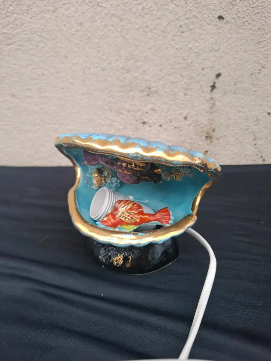Small vintage shell vallauris lamp - Image 1