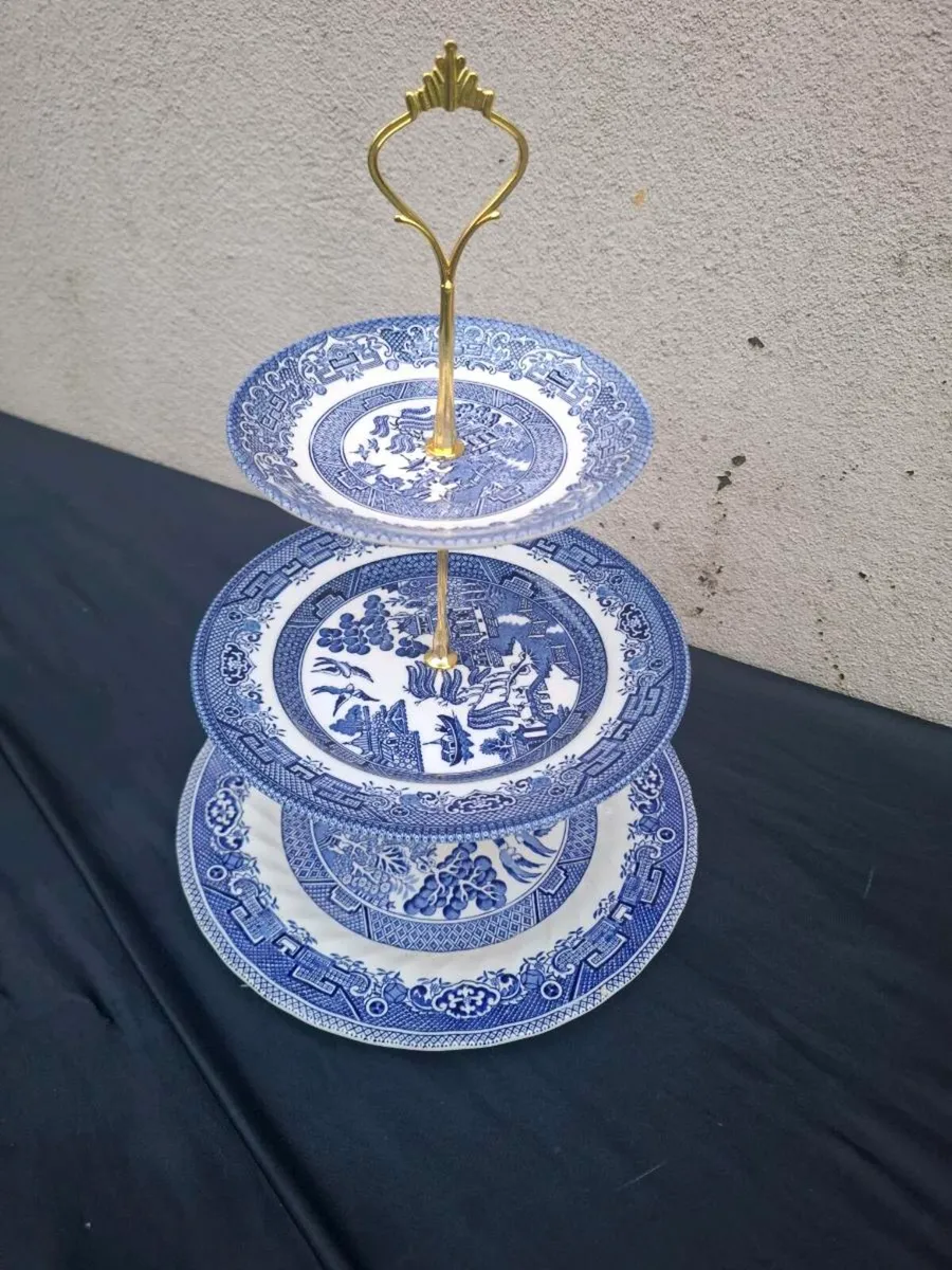 3 tiers blue willow style cake stand - Image 2