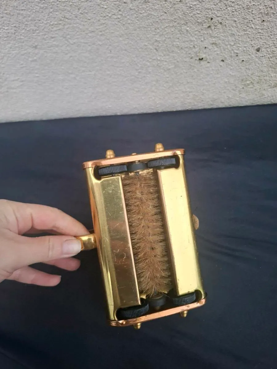 Vintage table brush possible to post - Image 2
