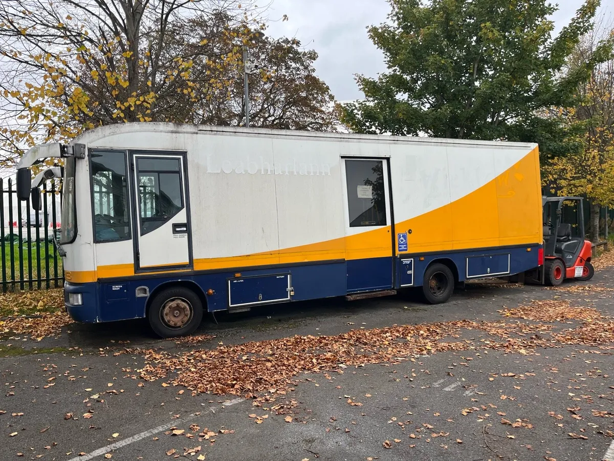 Library Bus - Image 2