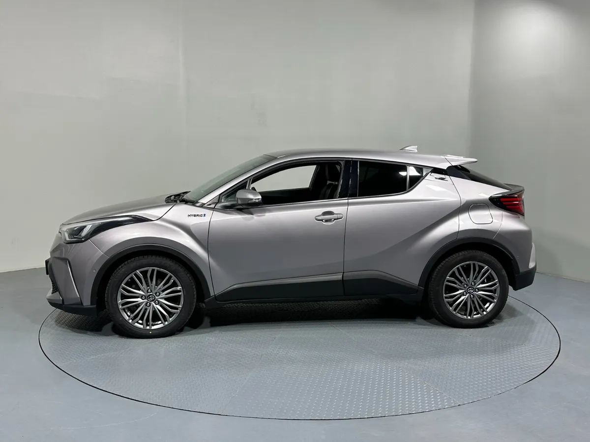 Toyota C-HR Self Charging Hybrid Sol Automatic 221 - Image 4