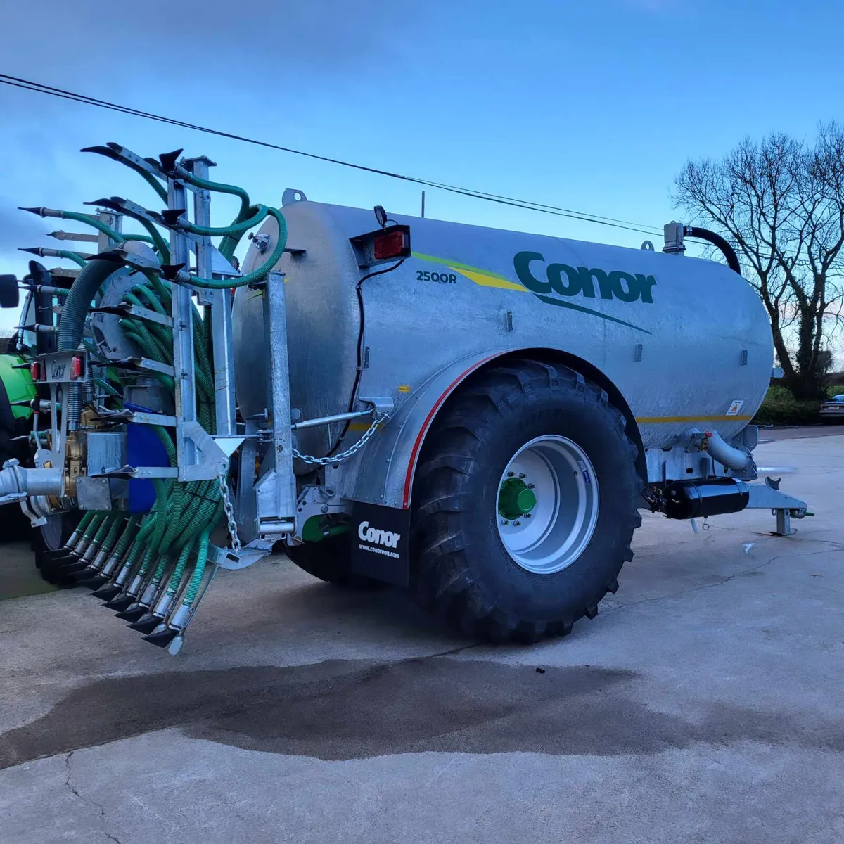 Conor Engineering 2500R Tank with Shoe - Image 1
