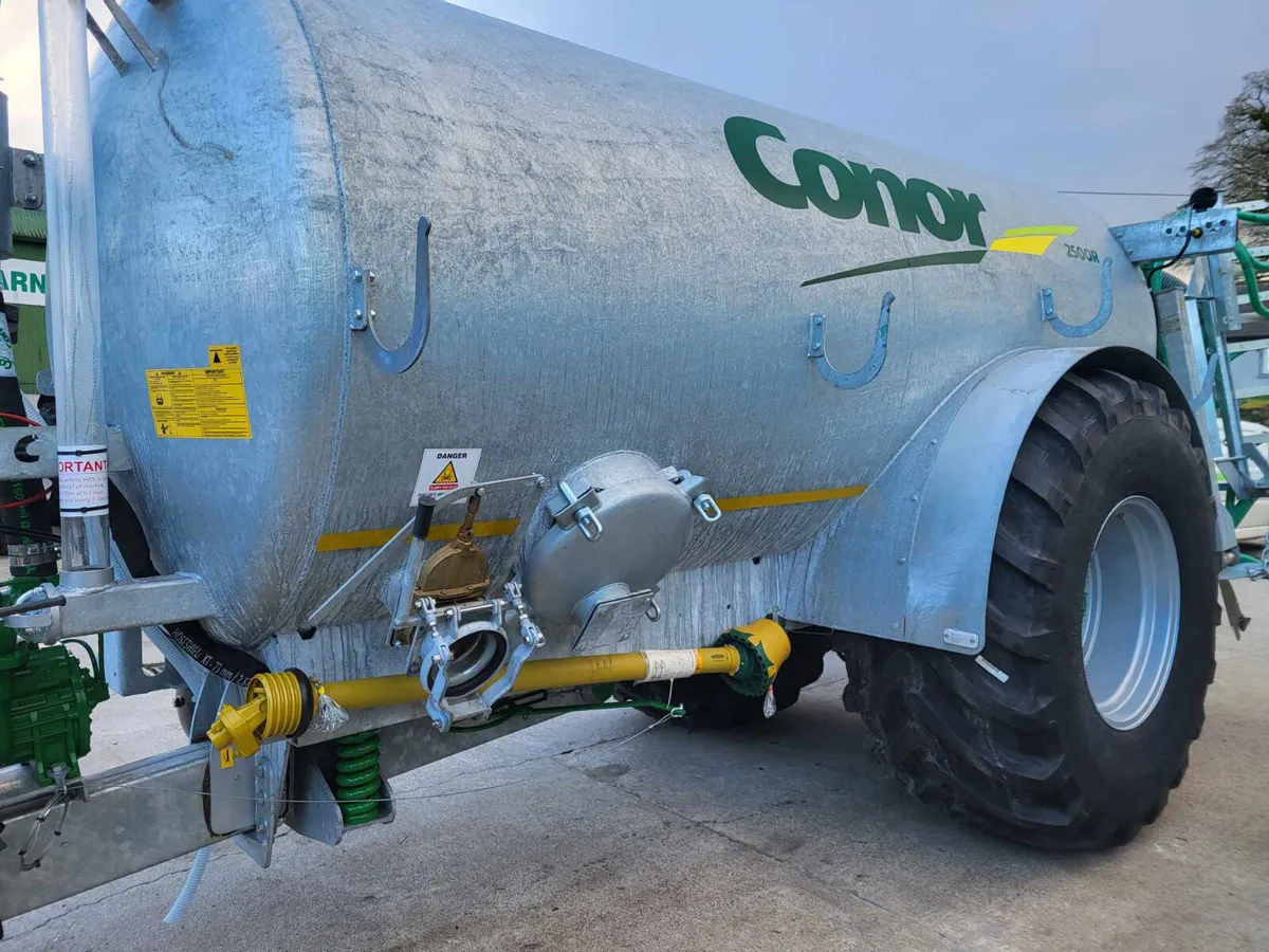 Conor Engineering 2500R Tank with Shoe - Image 3