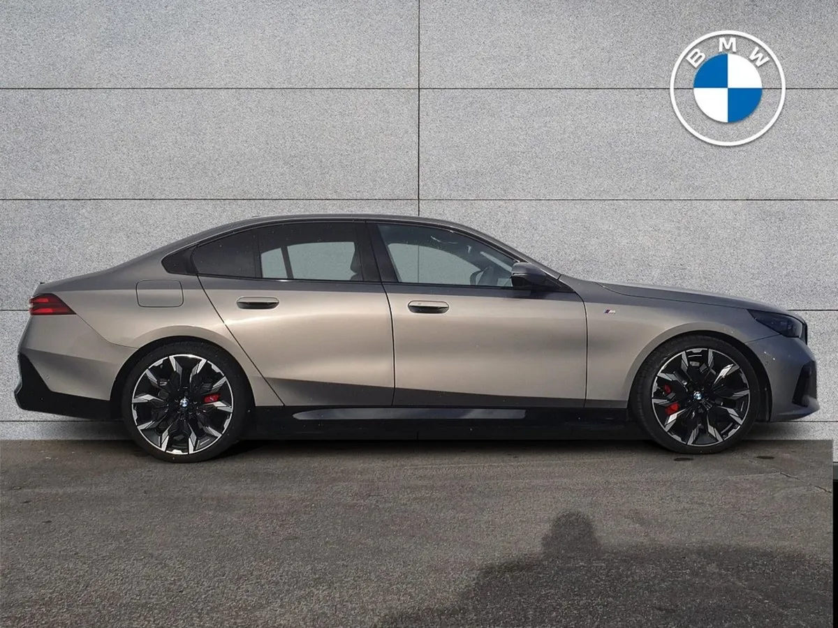BMW 5 Series 530e M Sport - Image 3