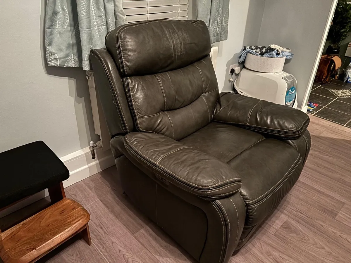 Leather Corner Couch & Leather Recliner Chair - Image 3