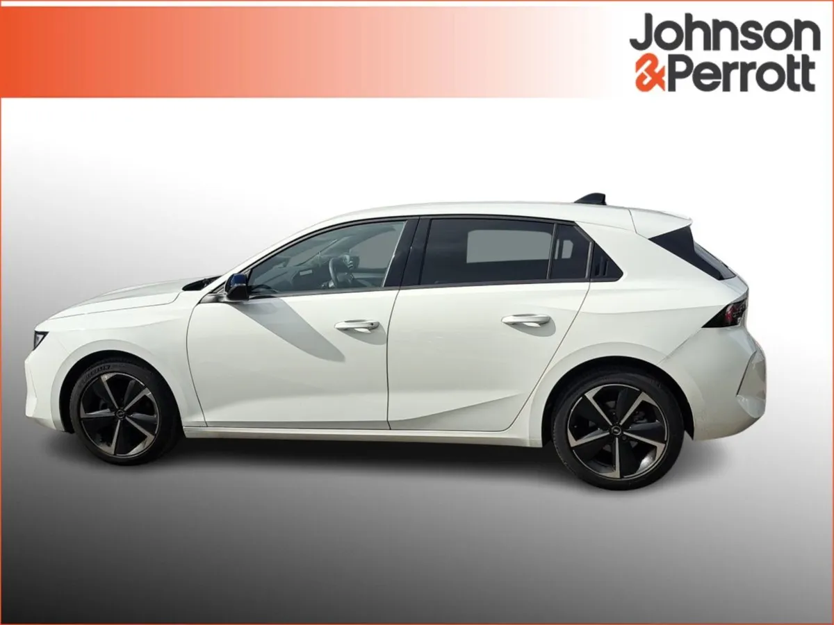 Opel Astra Elegance 1.2 110hp 6-speed My25 - Image 3