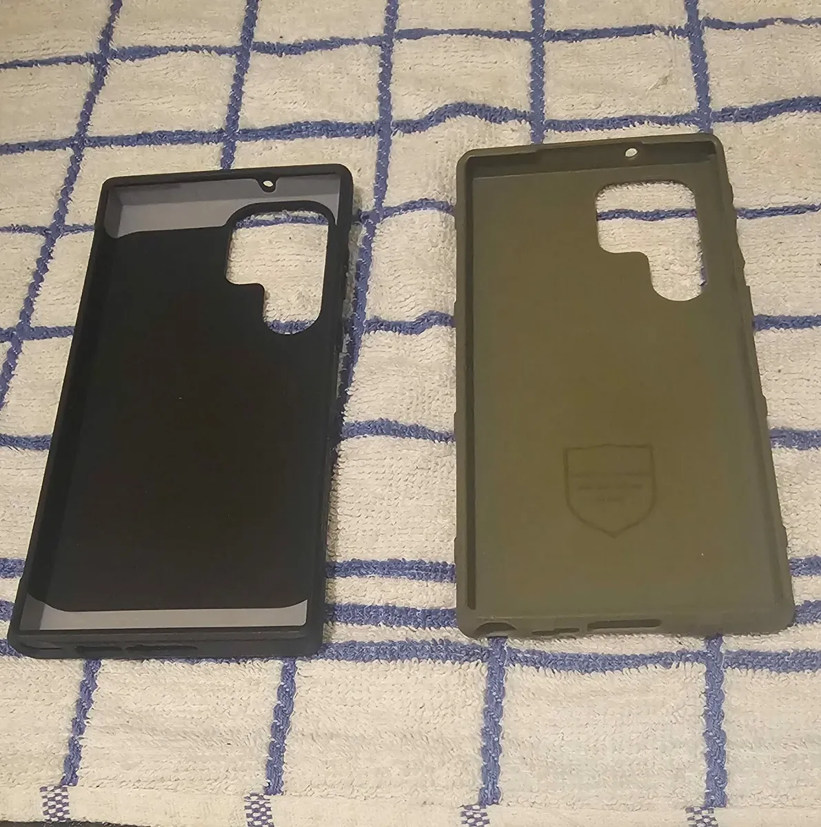 Selling phone cases, regatta jacket , wallet - Image 4
