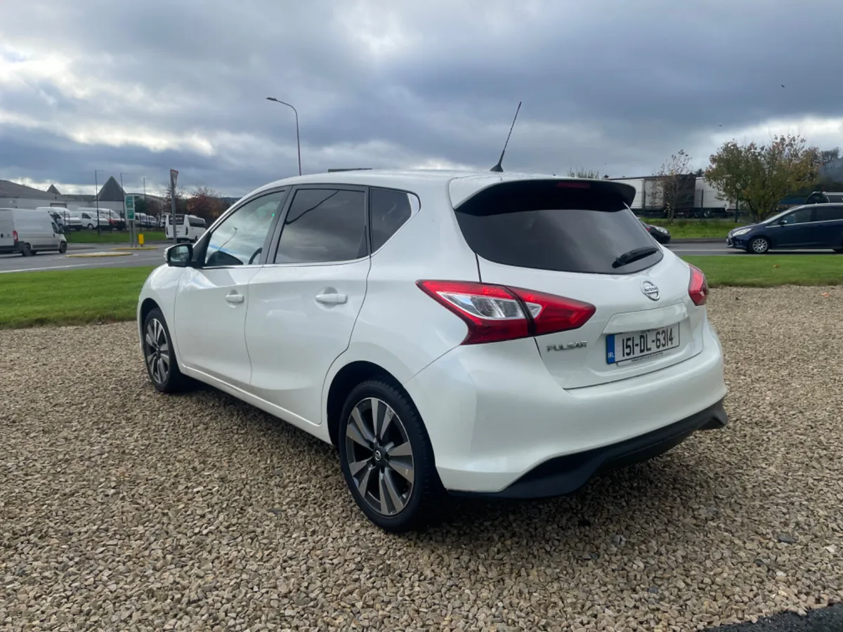 2015 Nissan Pulsar XE - Image 4