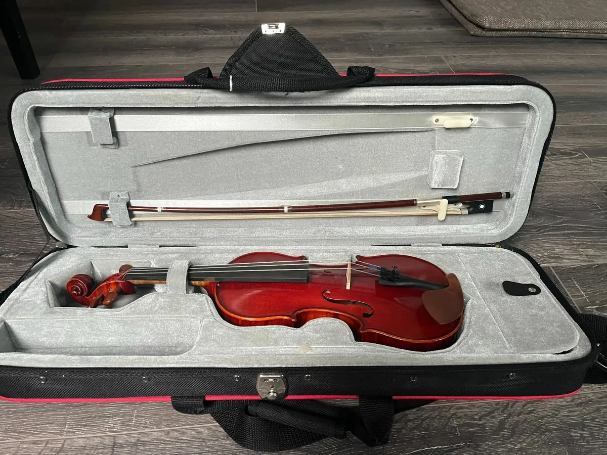 1/4 size violin - Image 2