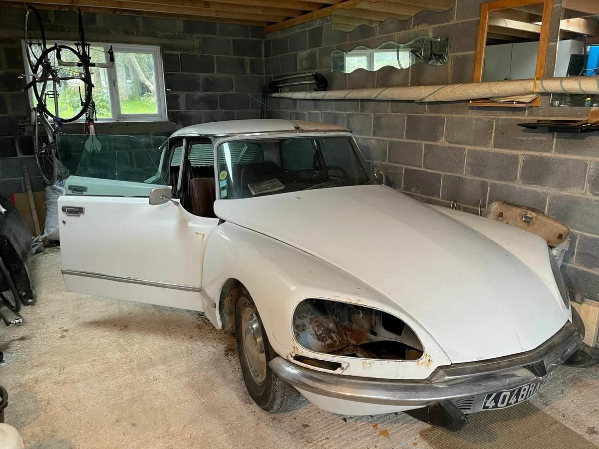 Citroen DS - Image 2