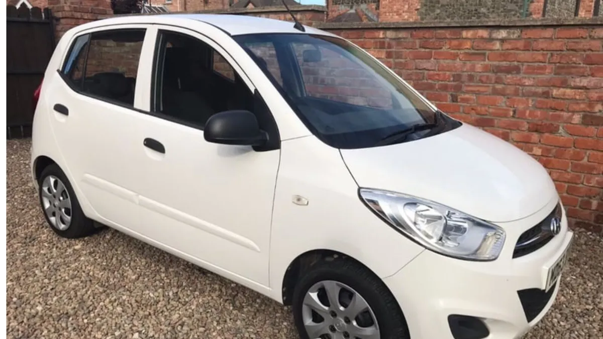 HYUNDAI I10 ONLY 14000 MILES - Image 2