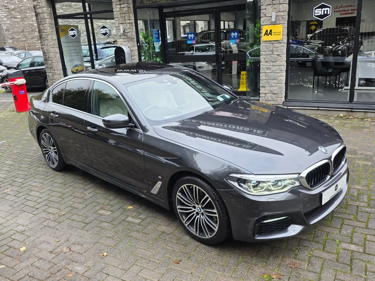 2017 BMW 530E M-SPORT AUTO PRO.SUNROOF. - Image 3