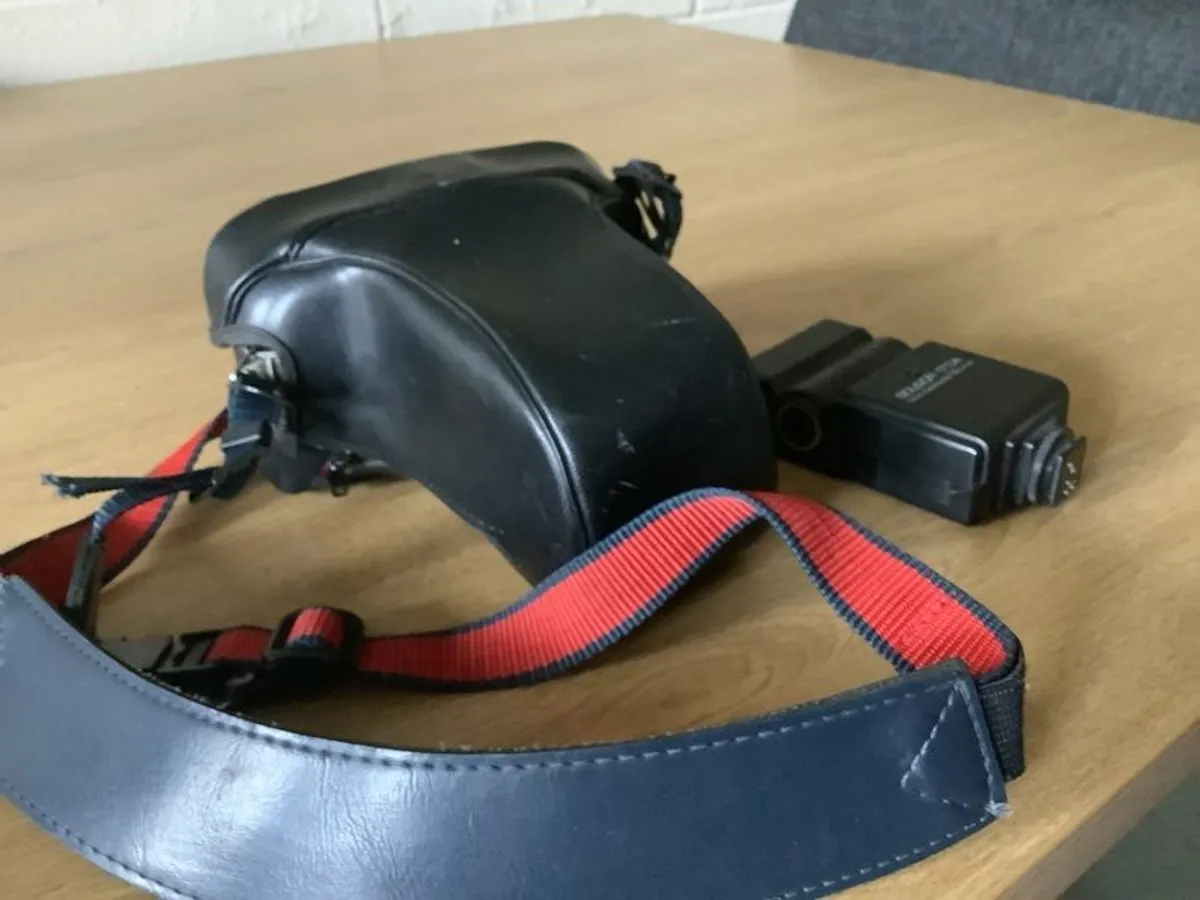 camera - Image 2