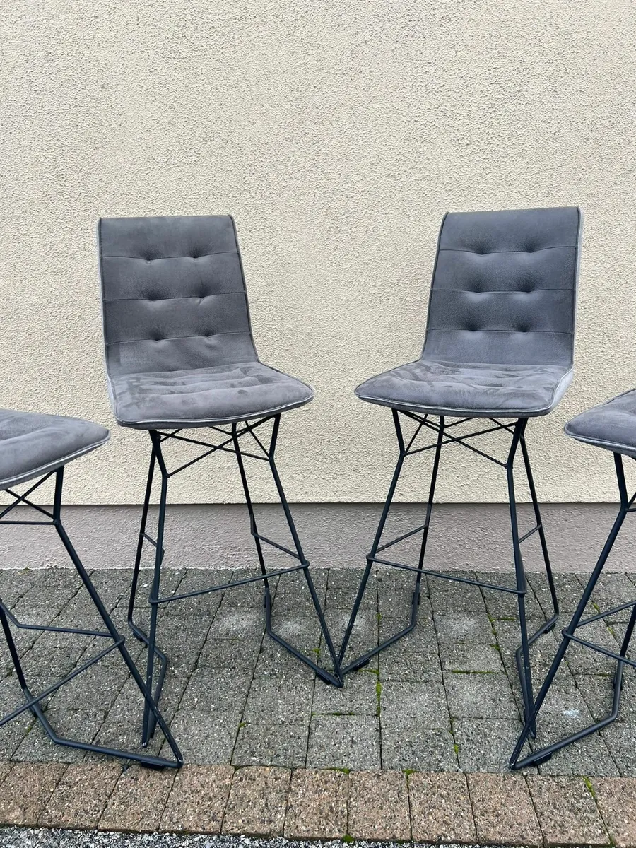 High Stools/Bar Stools - Image 3