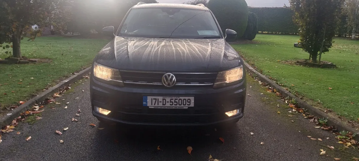 2017 Volkswagen Tiguan 2.0 TDI SE NAV 150 BHP - Image 2
