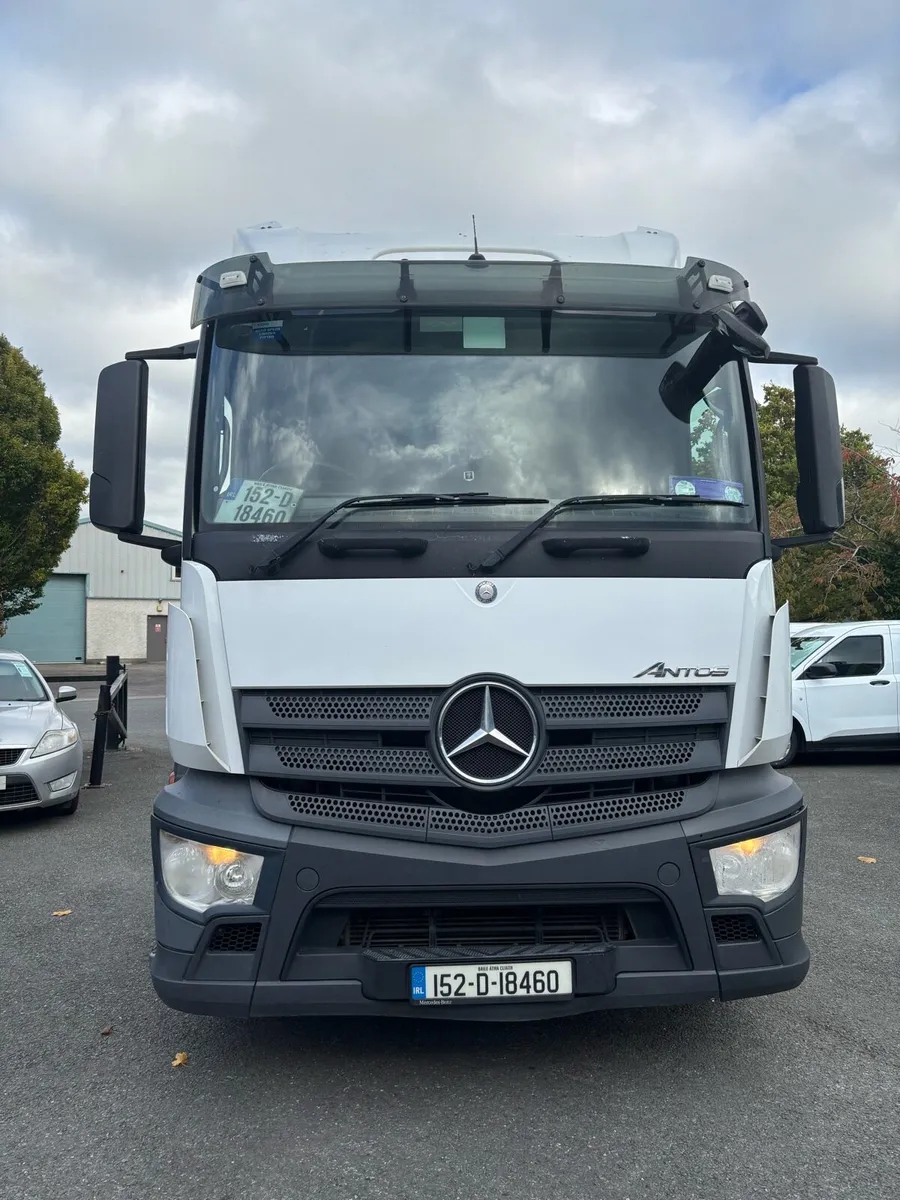 Mercedes Antus 1824 2015 - Image 2
