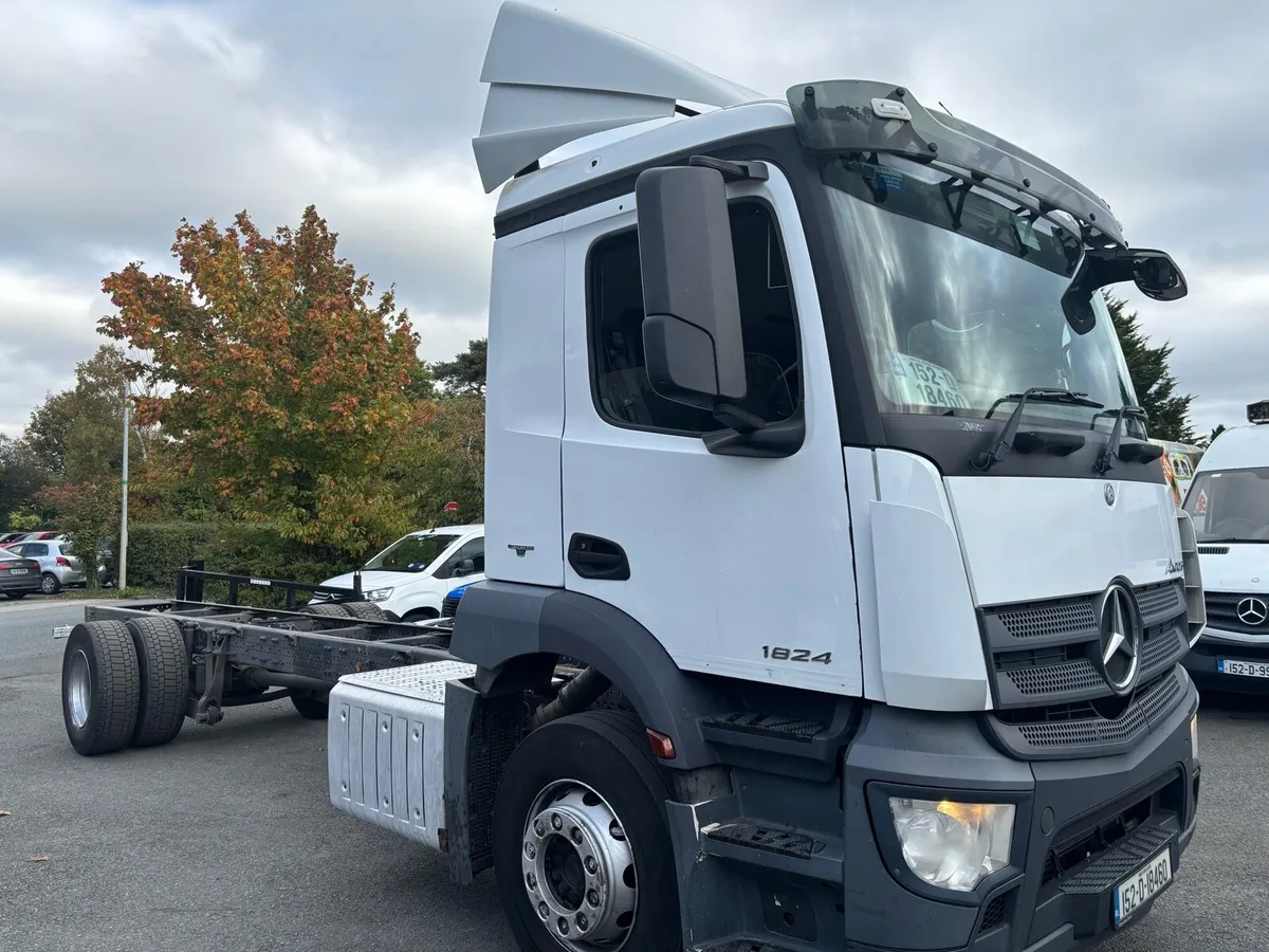 Mercedes Antus 1824 2015 - Image 3
