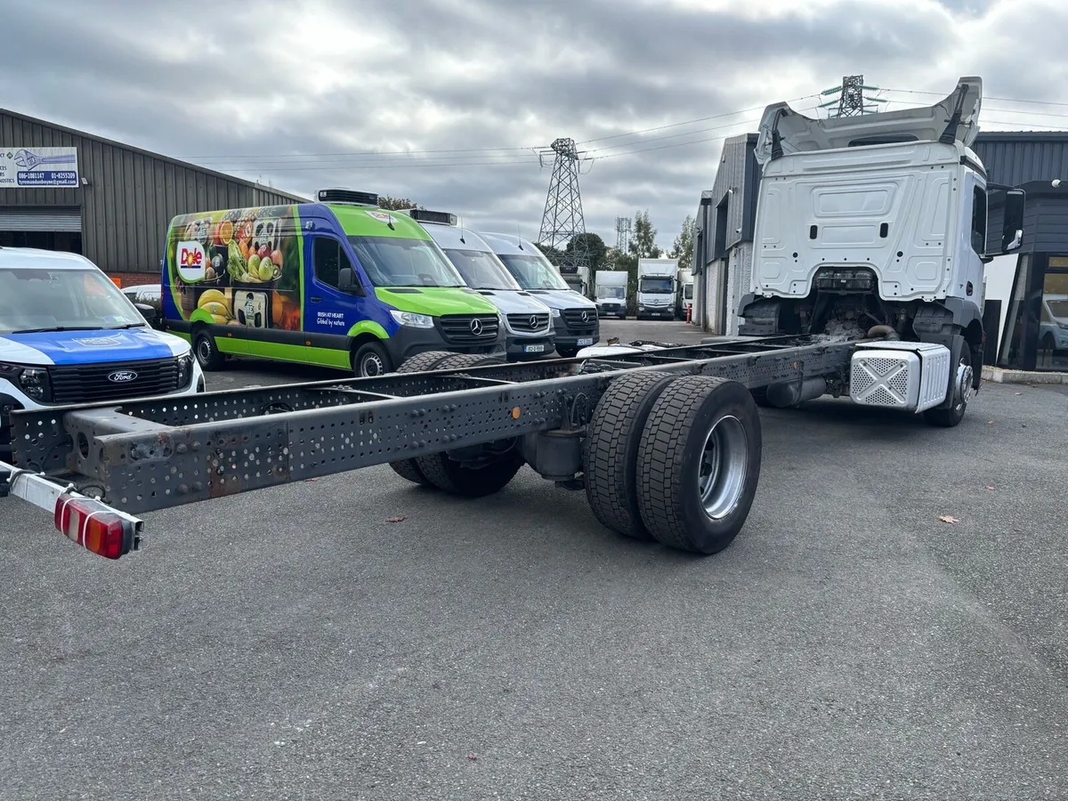 Mercedes Antus 1824 2015 - Image 4