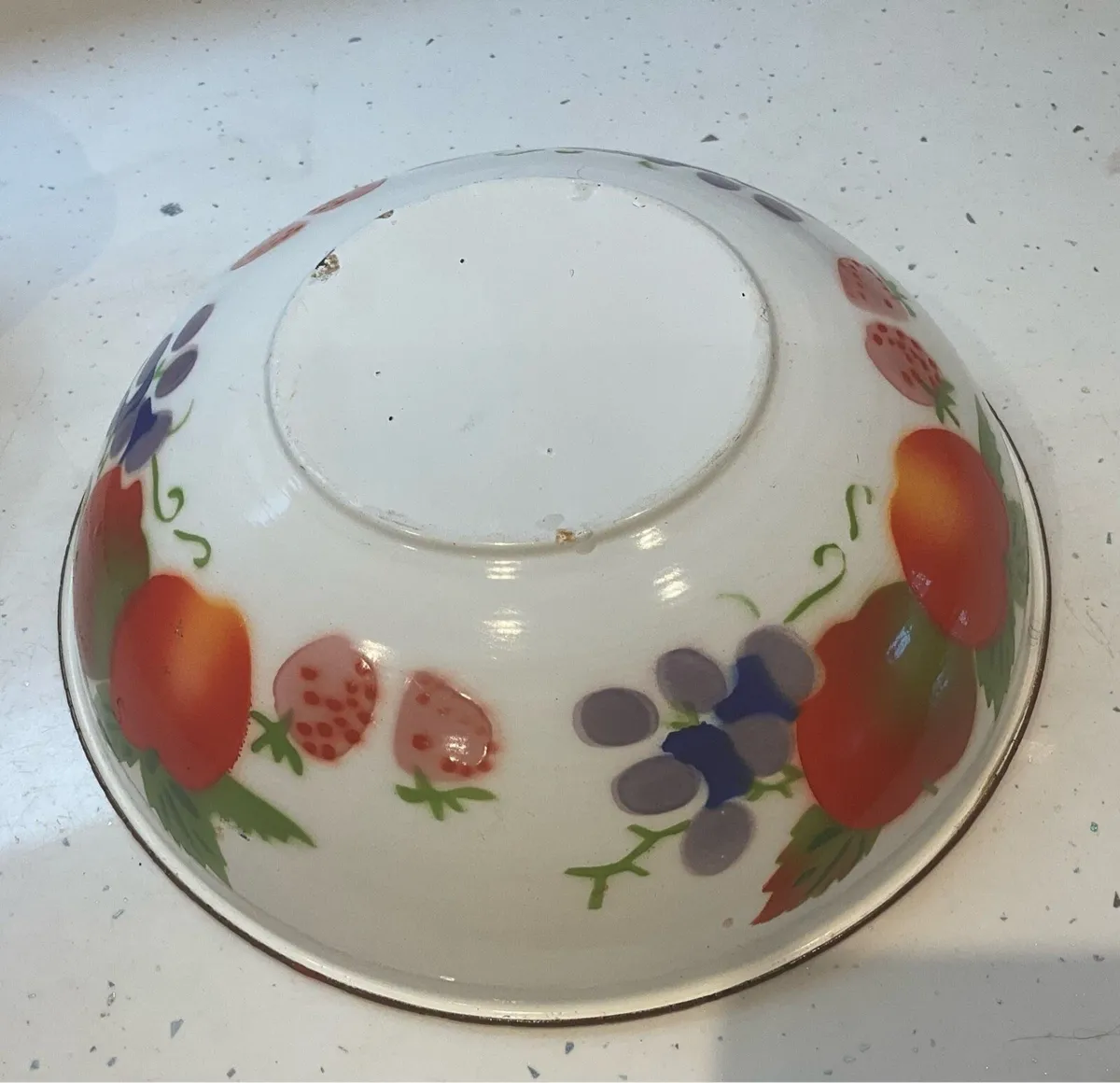 Vintage Enamel Pot and Large Dish - Image 4