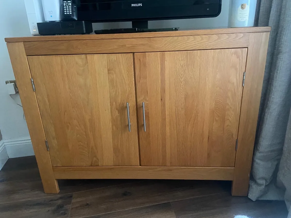 Wooden cabinet - Image 1