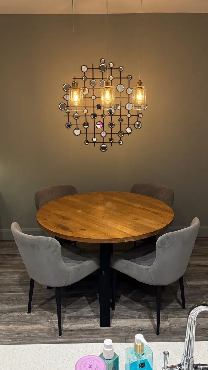 Dining table plus 4 chairs - Image 3
