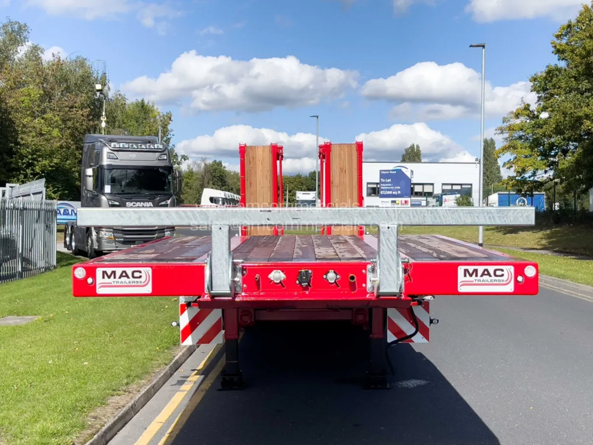 2025 MCCAULEY 3 AXLE LOW LOADER 44,000KG - Image 2