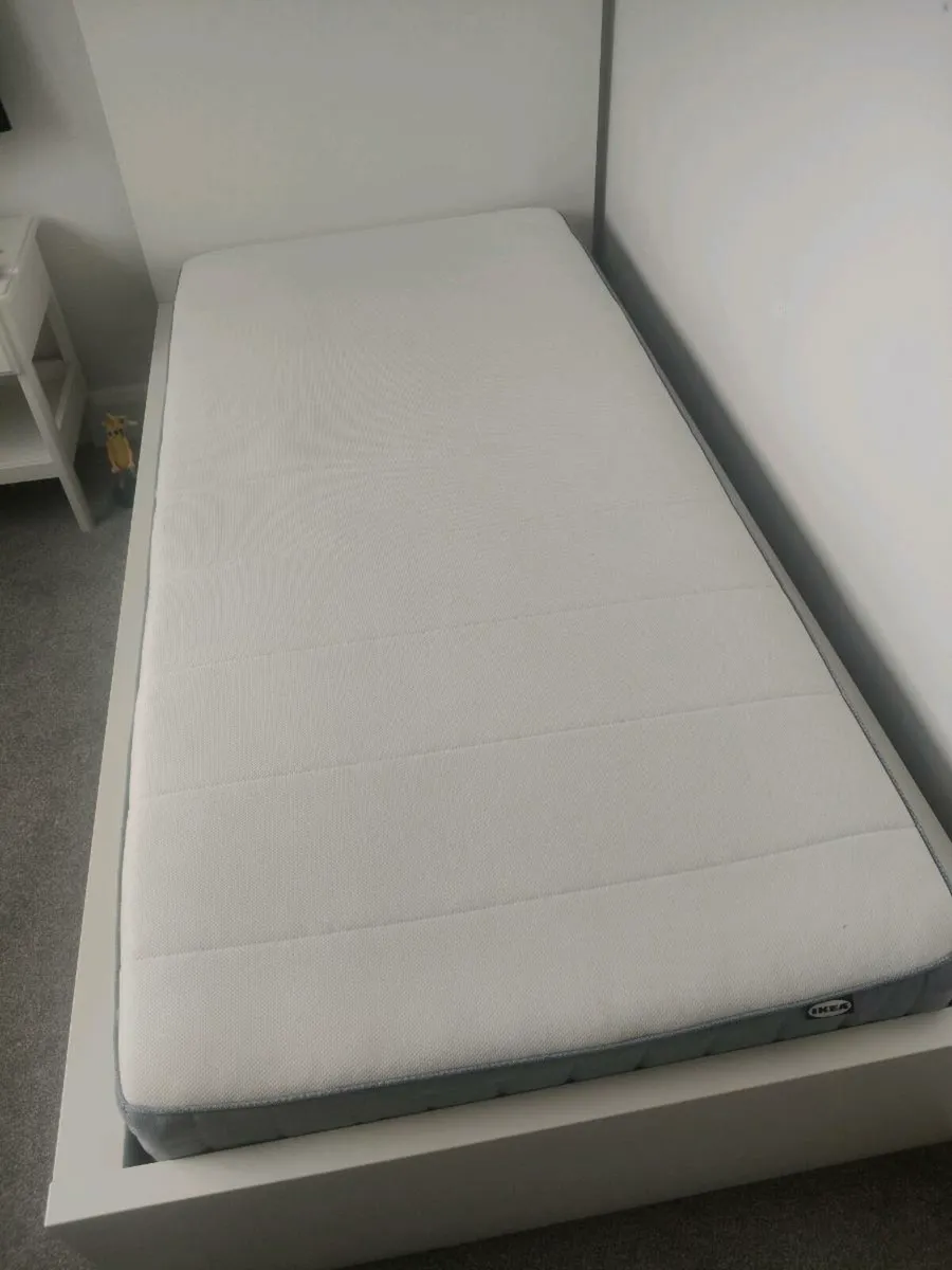 Single bed - Image 3