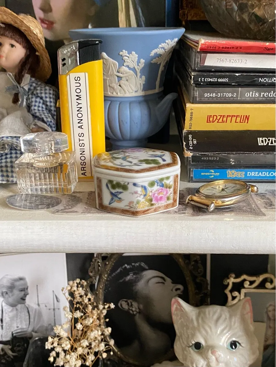 Vintage Asian Porcelain Trinket Box - Image 2