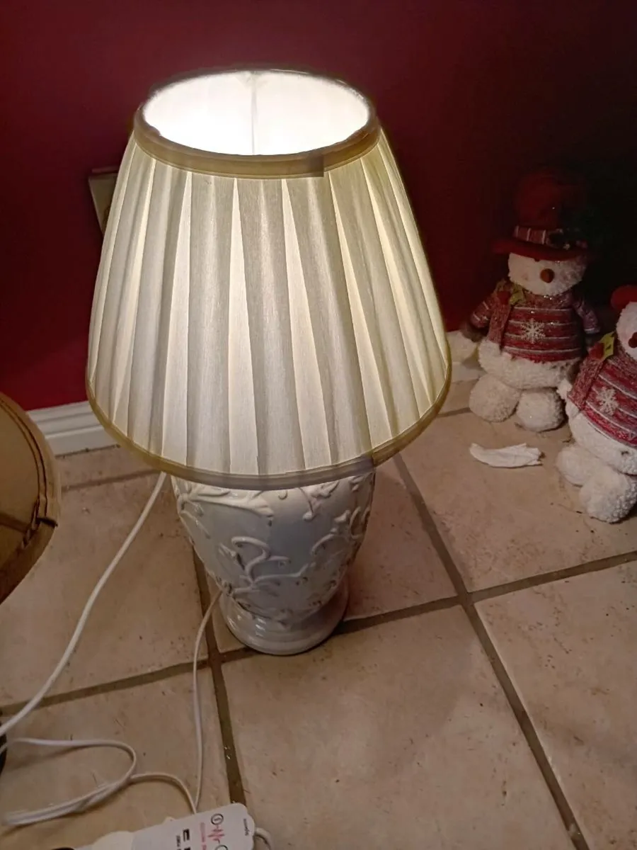 2 table lamps 40 euros each - Image 1