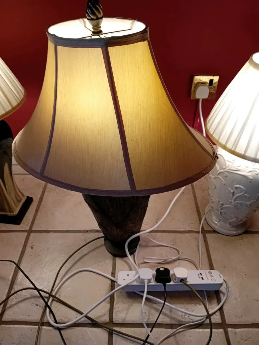 2 table lamps 40 euros each - Image 2