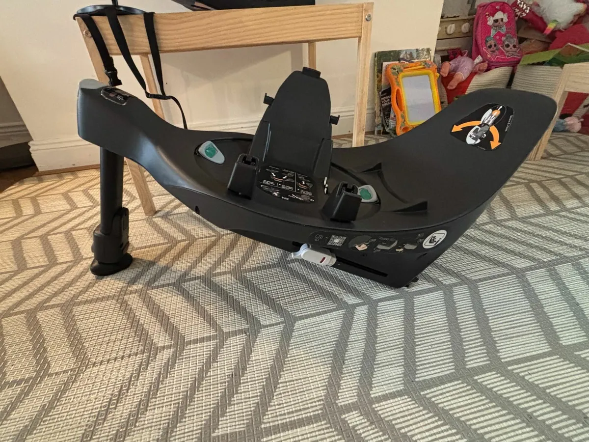 Cybex i-cloud Car Seat and base - Image 4