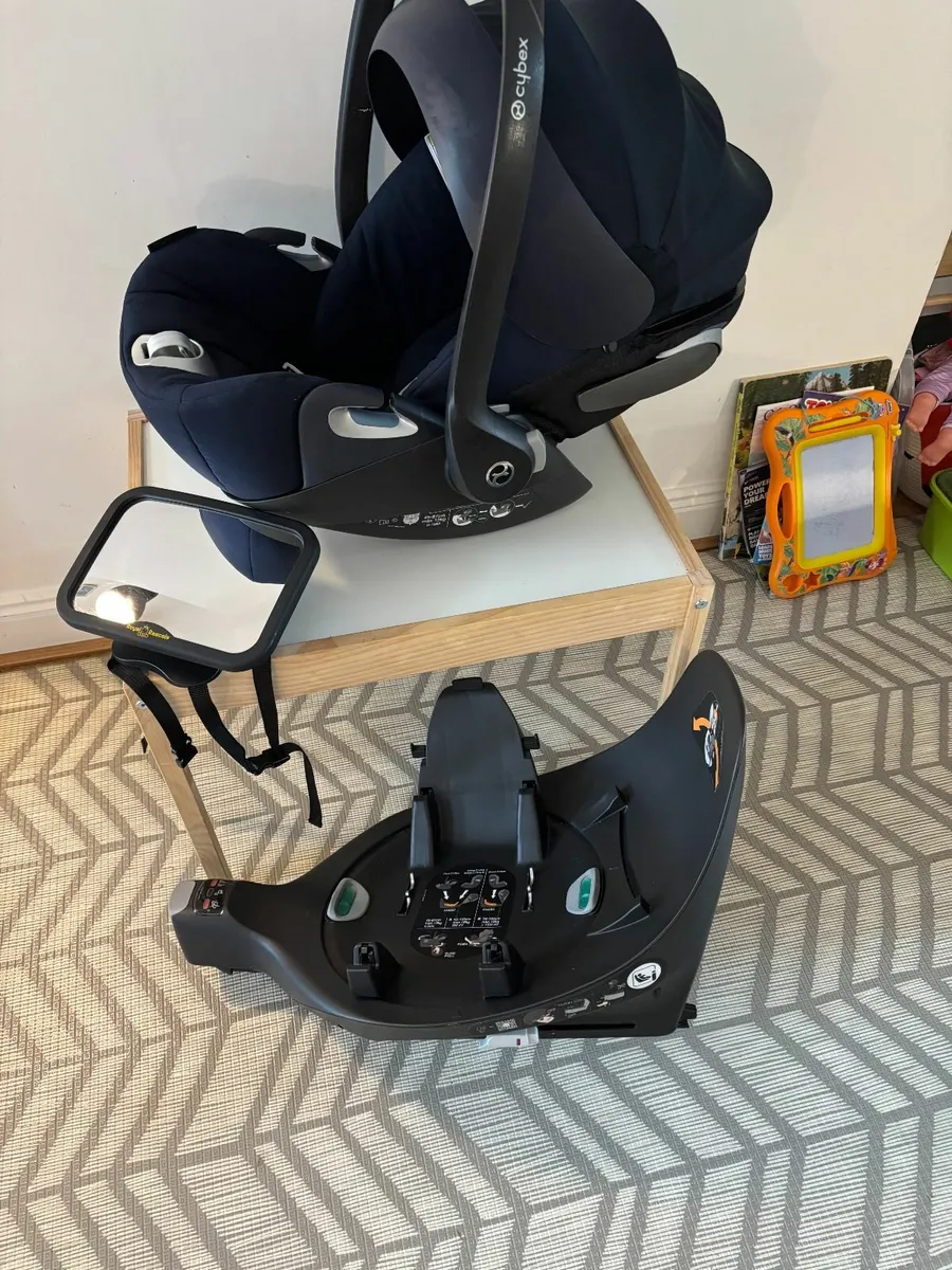 Cybex i-cloud Car Seat and base - Image 1