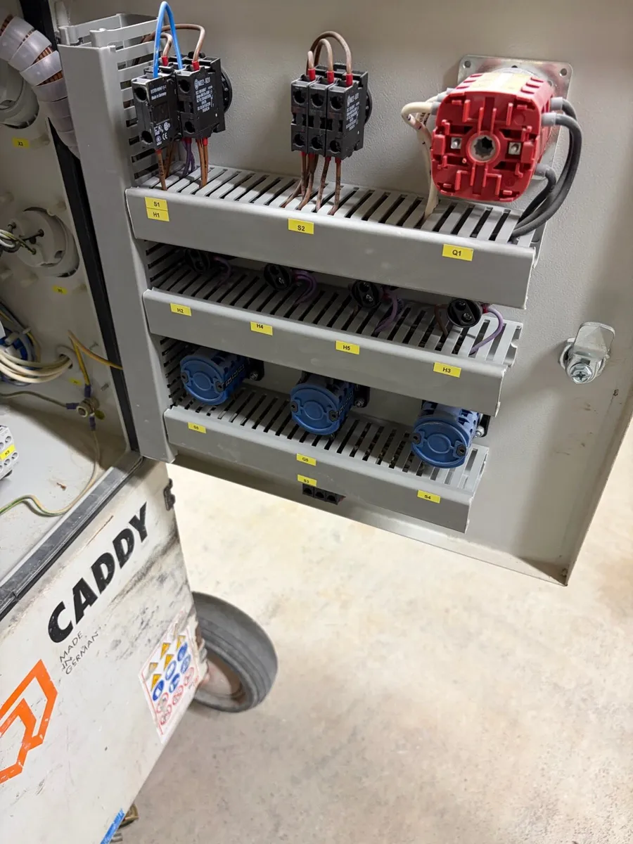 PFT G5 plastering Machine & Generator - Image 4