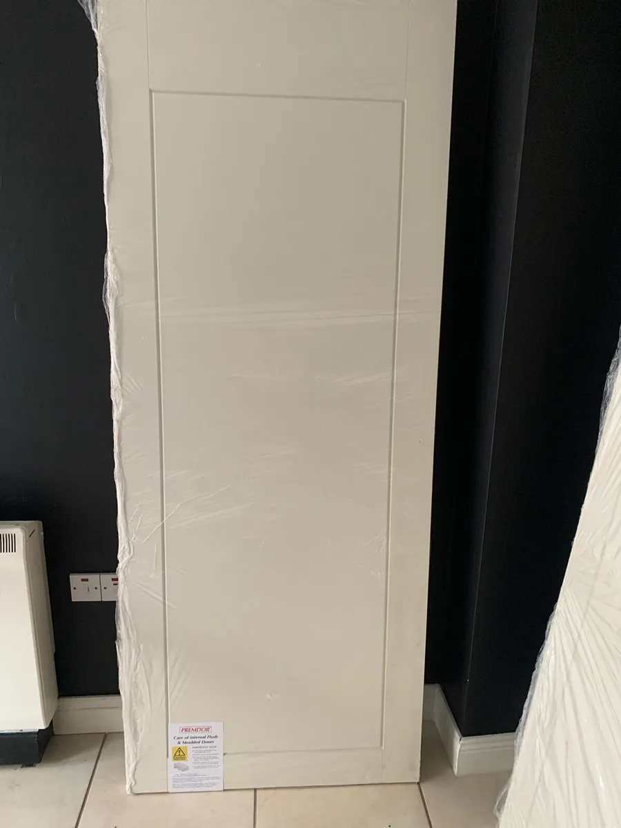 2 Brand new shaker doors - Image 1