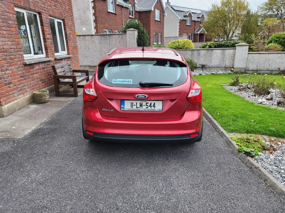 Ford Focus 2011 - Image 2