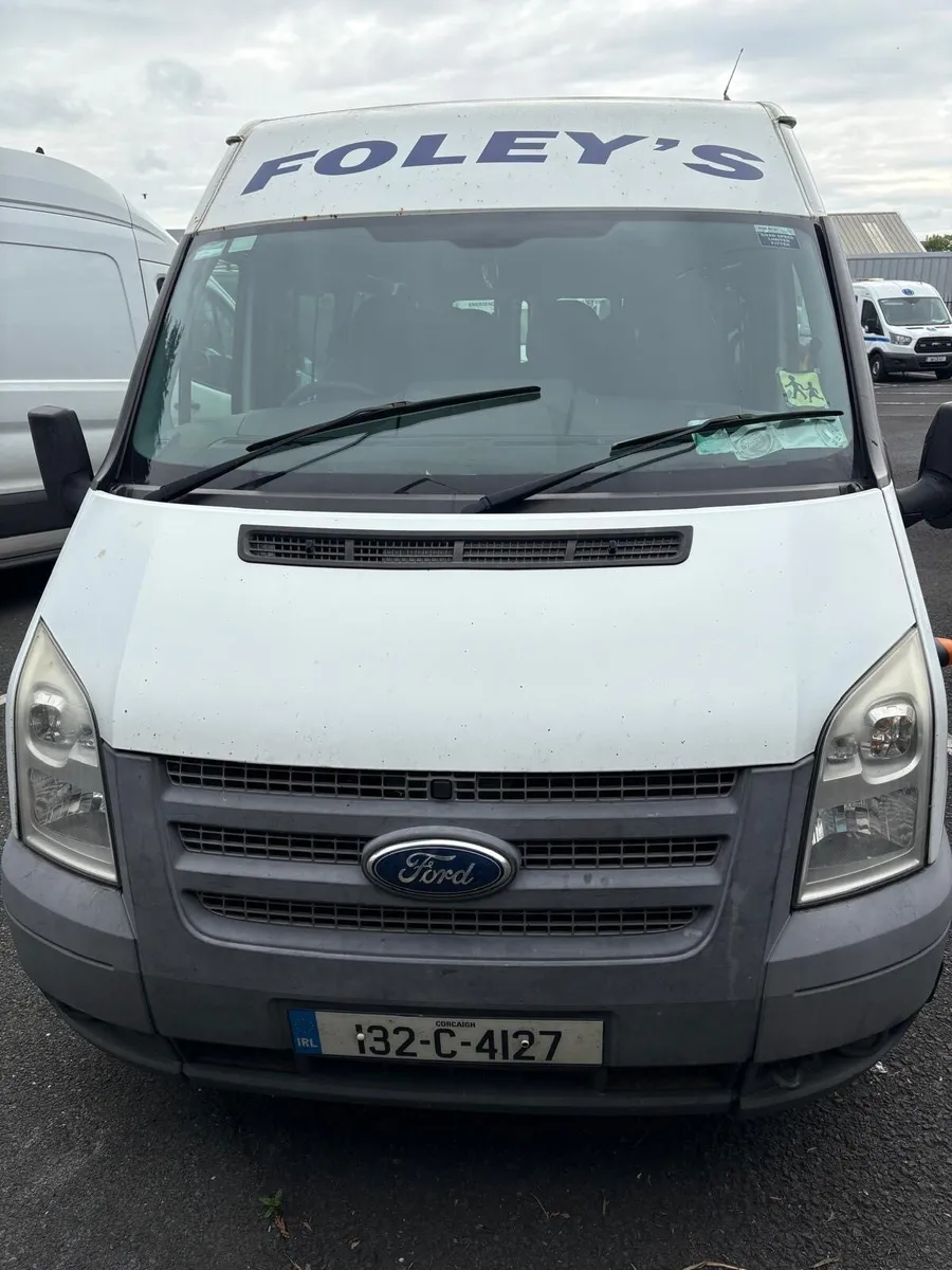 Ford transit minibus - Image 1