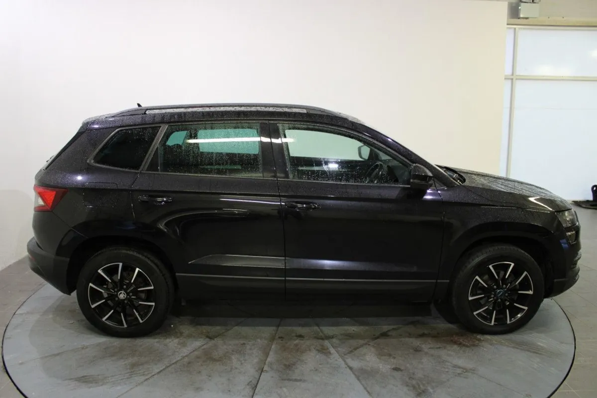 Skoda Karoq 1.6 TDI SE 115HP 5DR Auto - Image 3