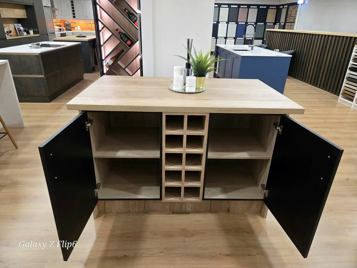Kitchen island - Image 2