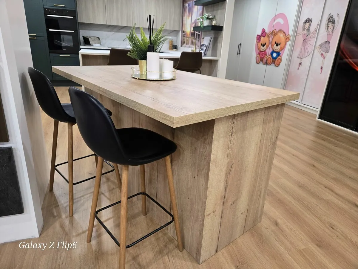 Kitchen island - Image 3