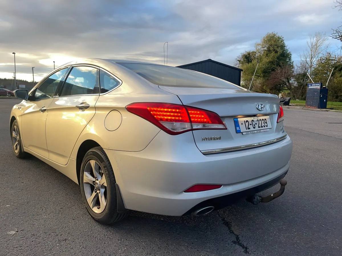 2012 Hyundai i40 - Image 2