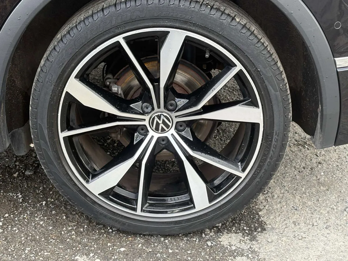 Volkswagen Tiguan 2021 - Image 4