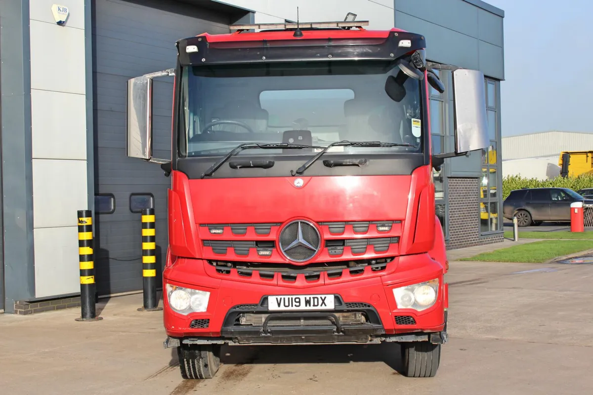 2019 (19) MERCEDES-BENZ 6X4 MIXER (EURO 6) - Image 3