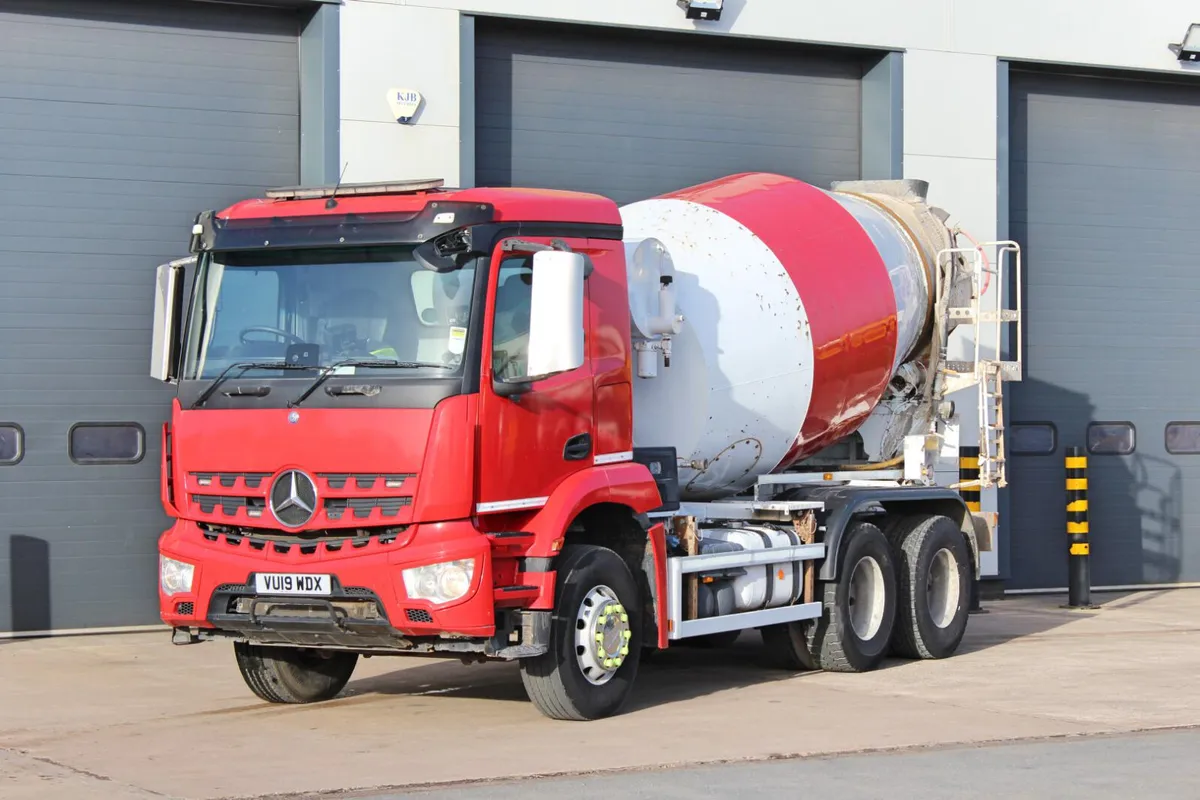 2019 (19) MERCEDES-BENZ 6X4 MIXER (EURO 6) - Image 1