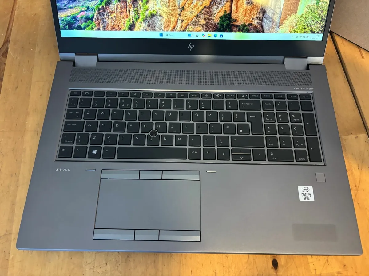 Hugh Spec HP zBook 17 Fury-Core i9-RTX5000 16GB - Image 3
