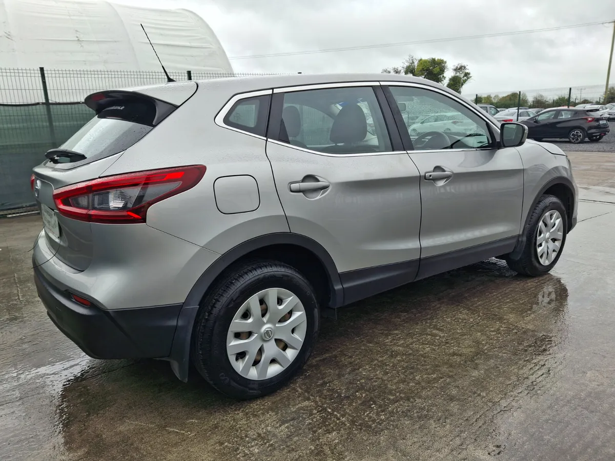 2018 Nissan Qashqai   Automatic - Image 3