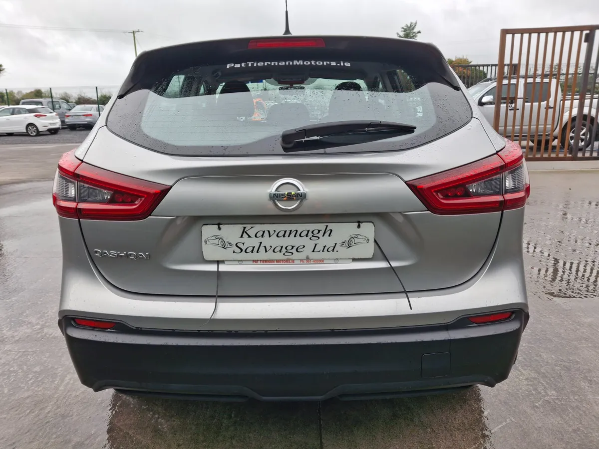 2018 Nissan Qashqai   Automatic - Image 4